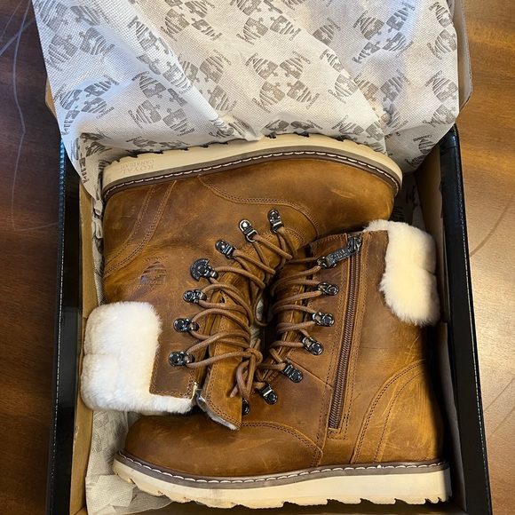 Brand New Royal Canadian size 8 women’s boots - Picture 5 of 9